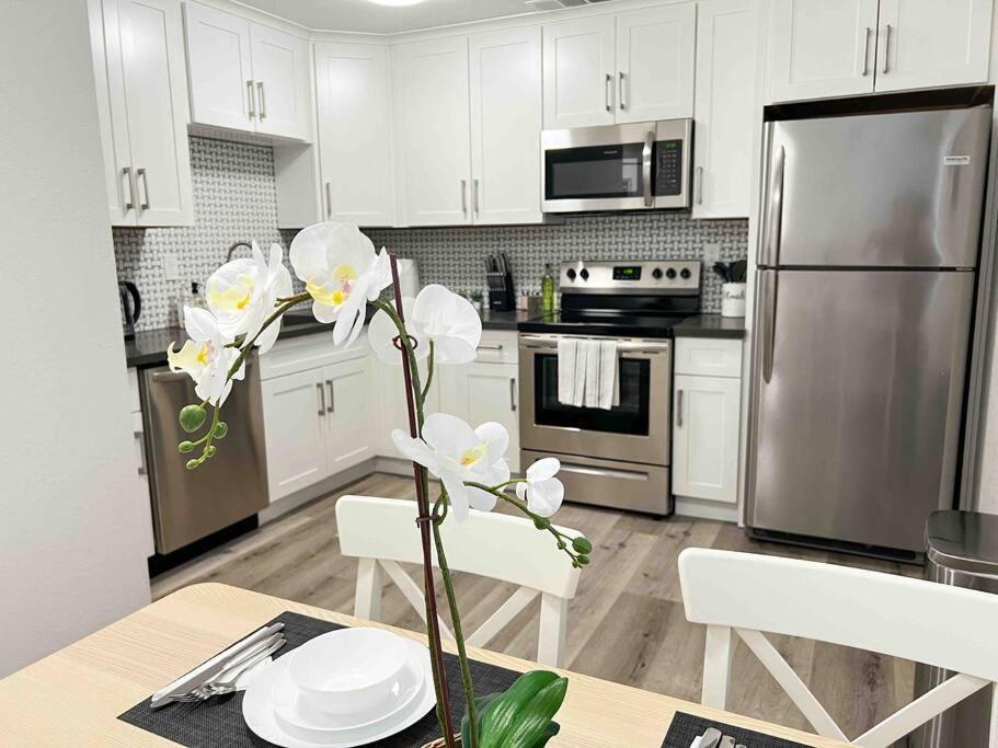 Luxury Condo In The Heart Of Midtown Sacramento Exterior photo